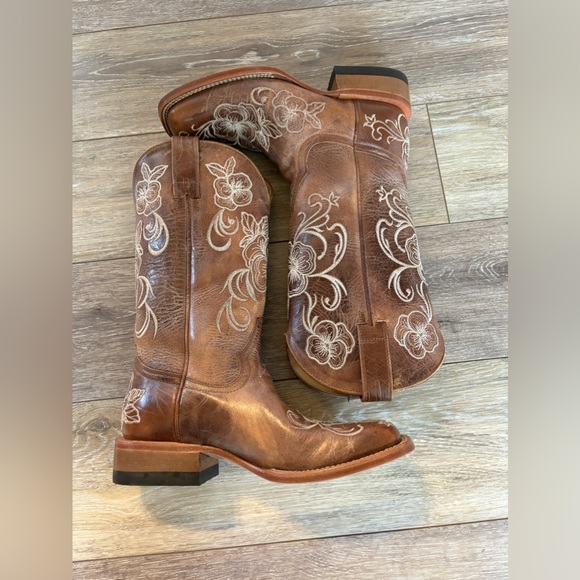 Shyanne Shoes - Shyanne Women’s Size 7 Cowboy Boots